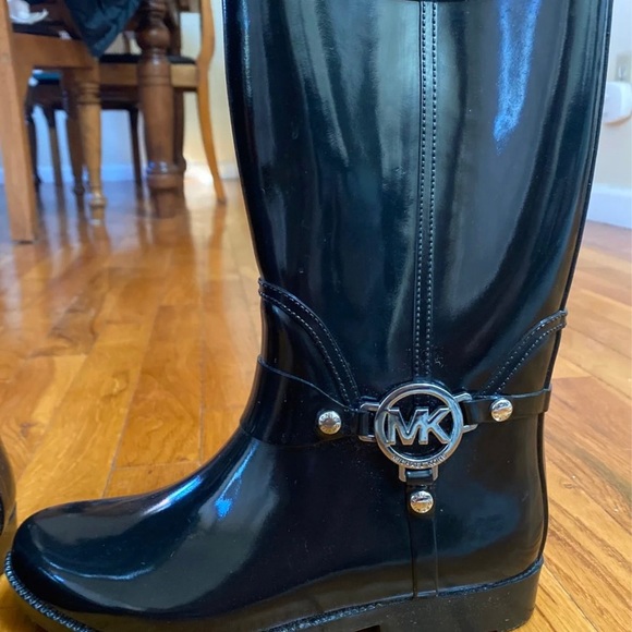 Michael Kors Rain Boots - Picture 4 of 4